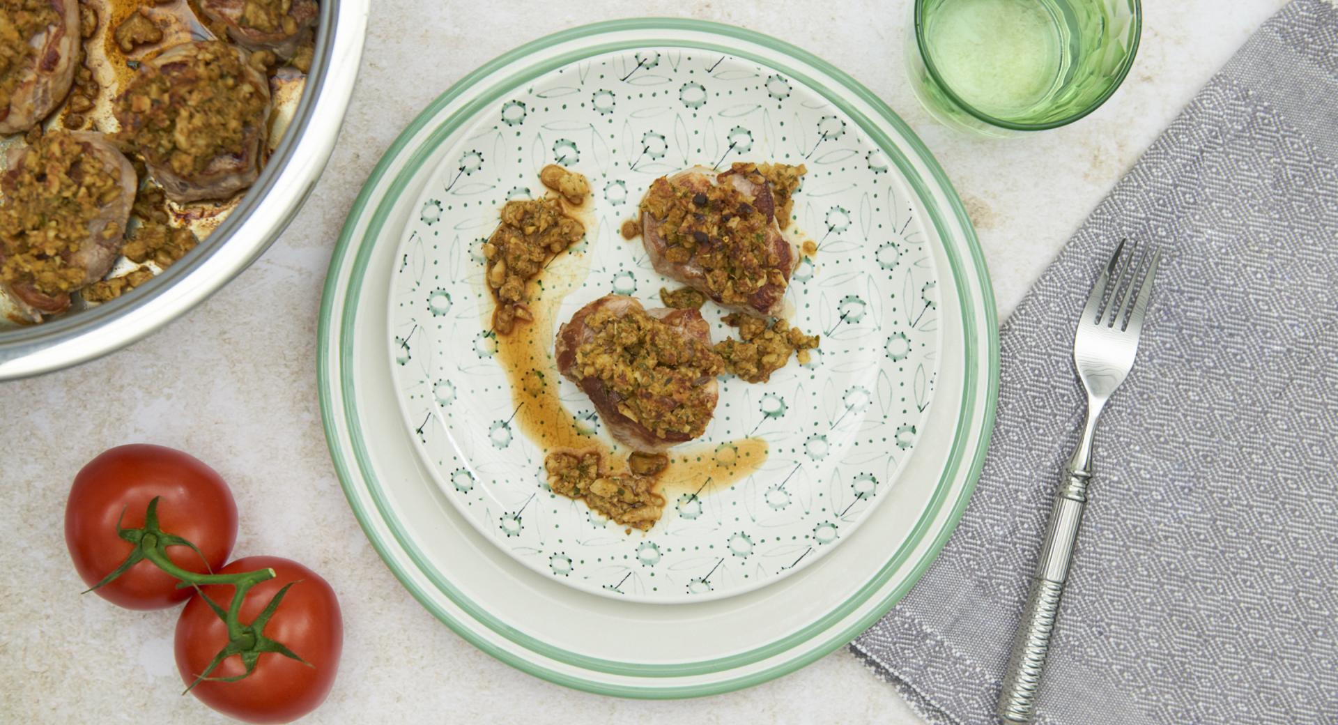 Fillet of pork medallions with walnut crust