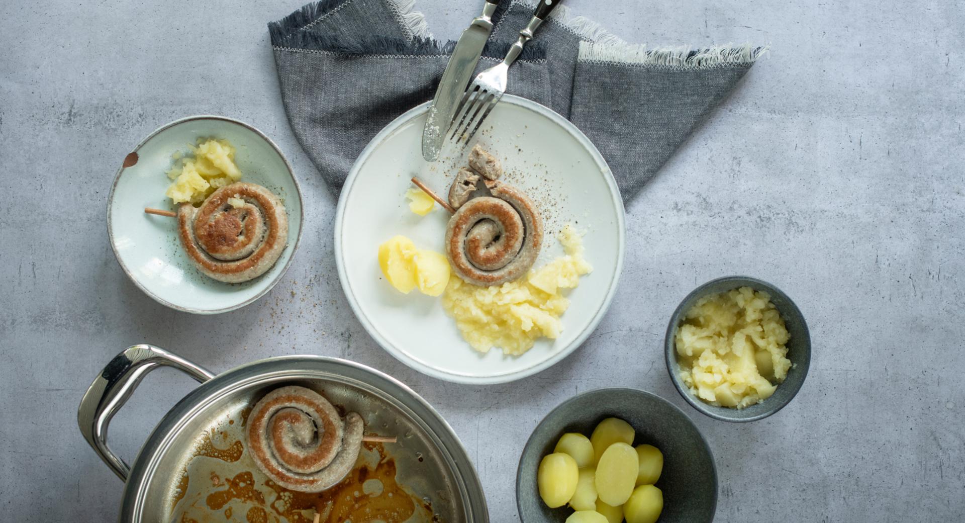 Sausages with applesauce and potatoes