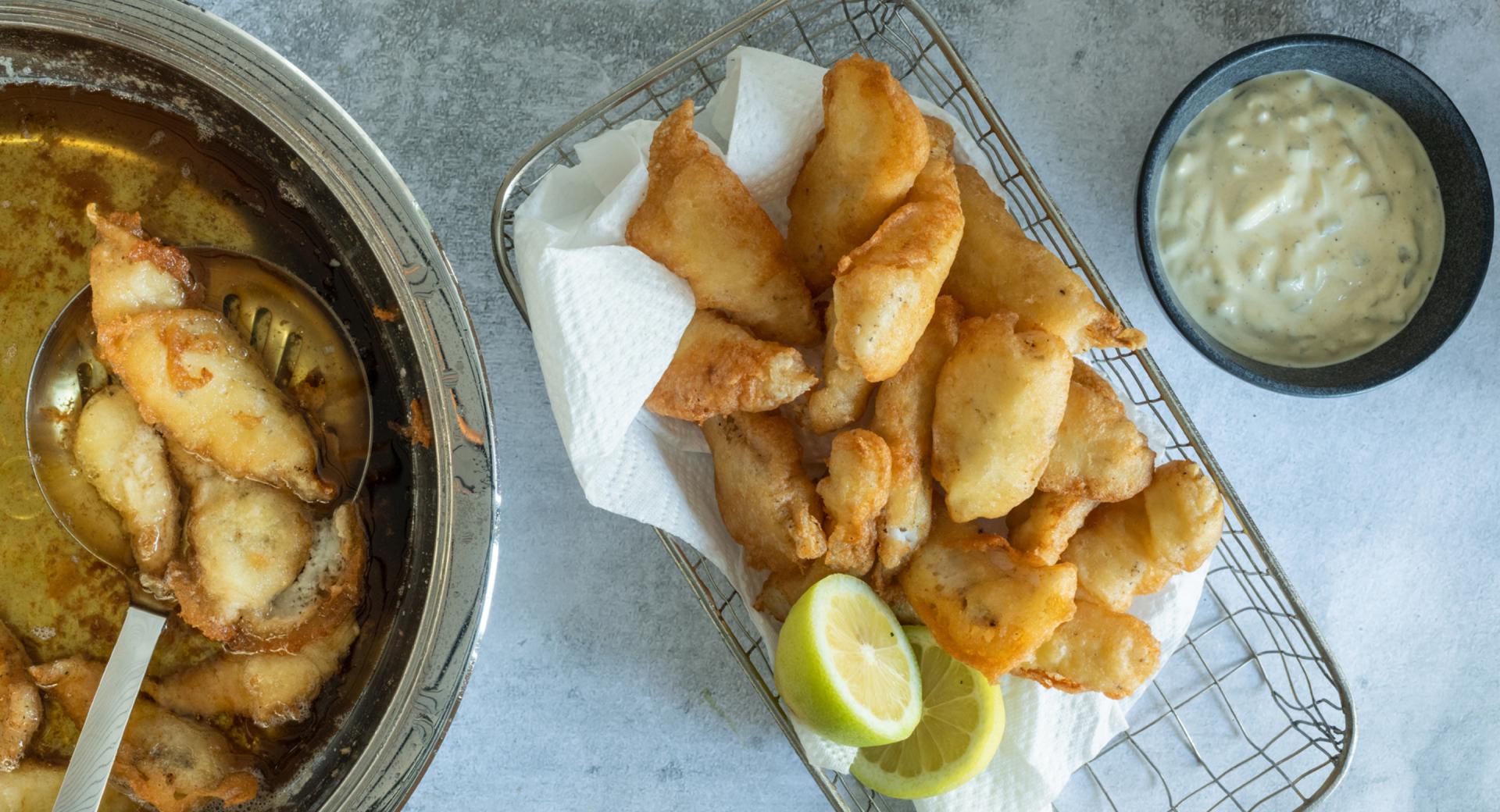 Battered fish with tartar sauce