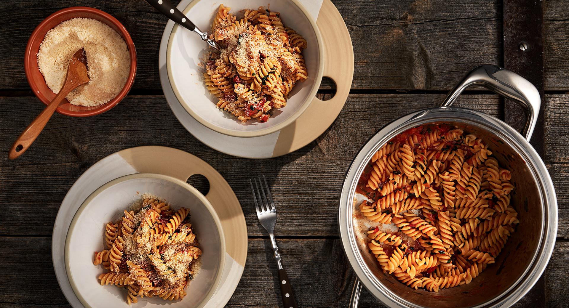 One Pot Pasta with Tomato Sauce