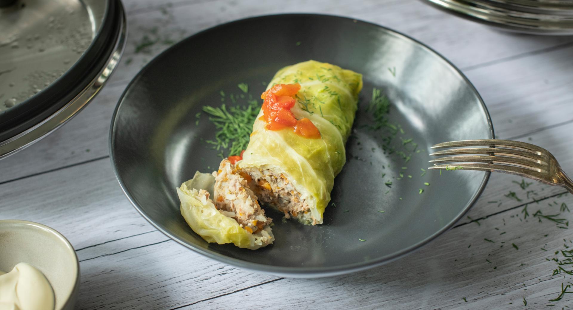 Russian cabbage rolls (golubtsi)