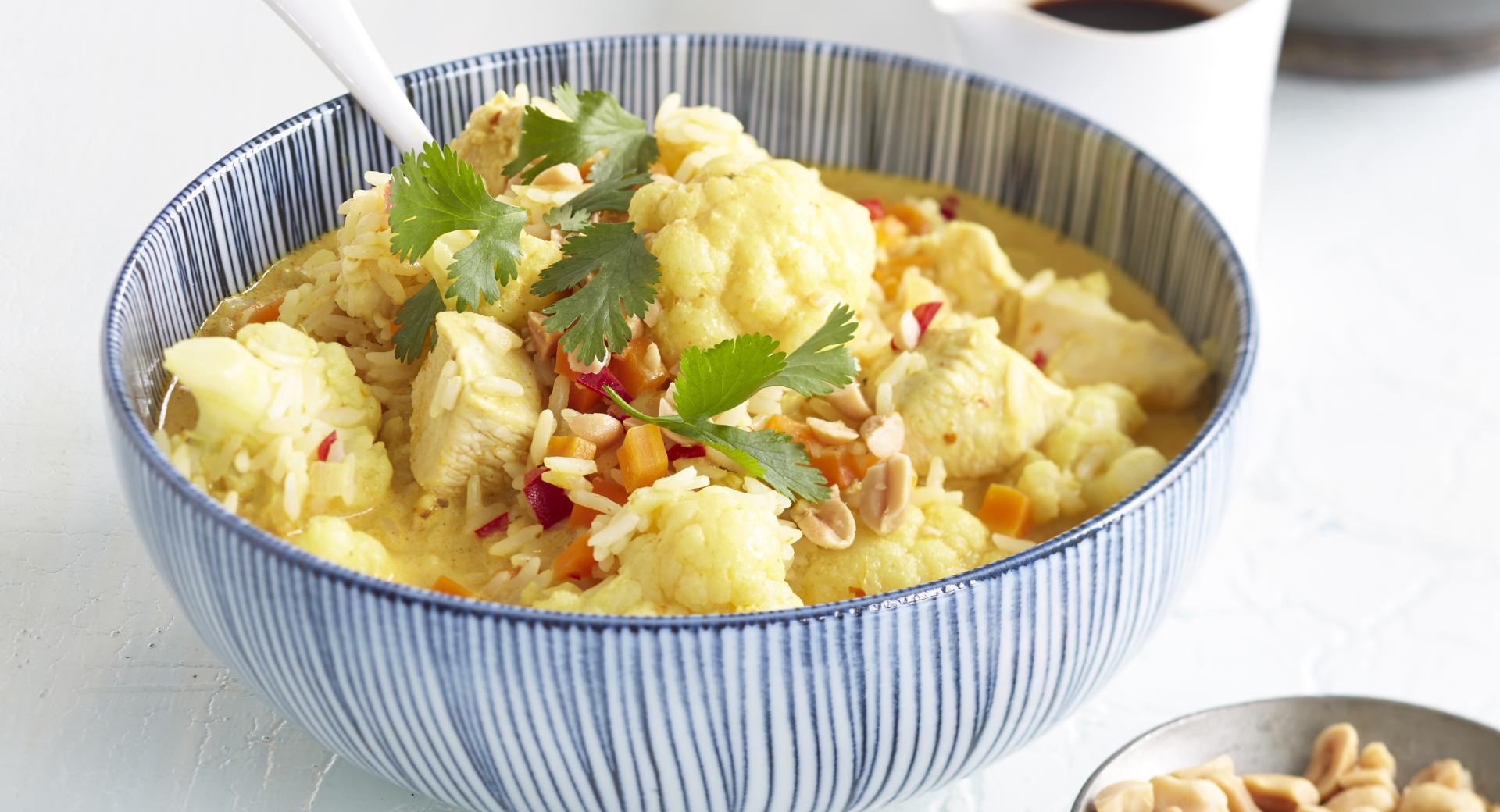 Cauliflower curry with chicken