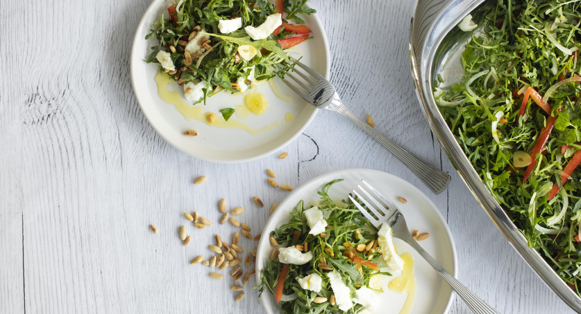 Rocket salad with buffalo mozzarella 