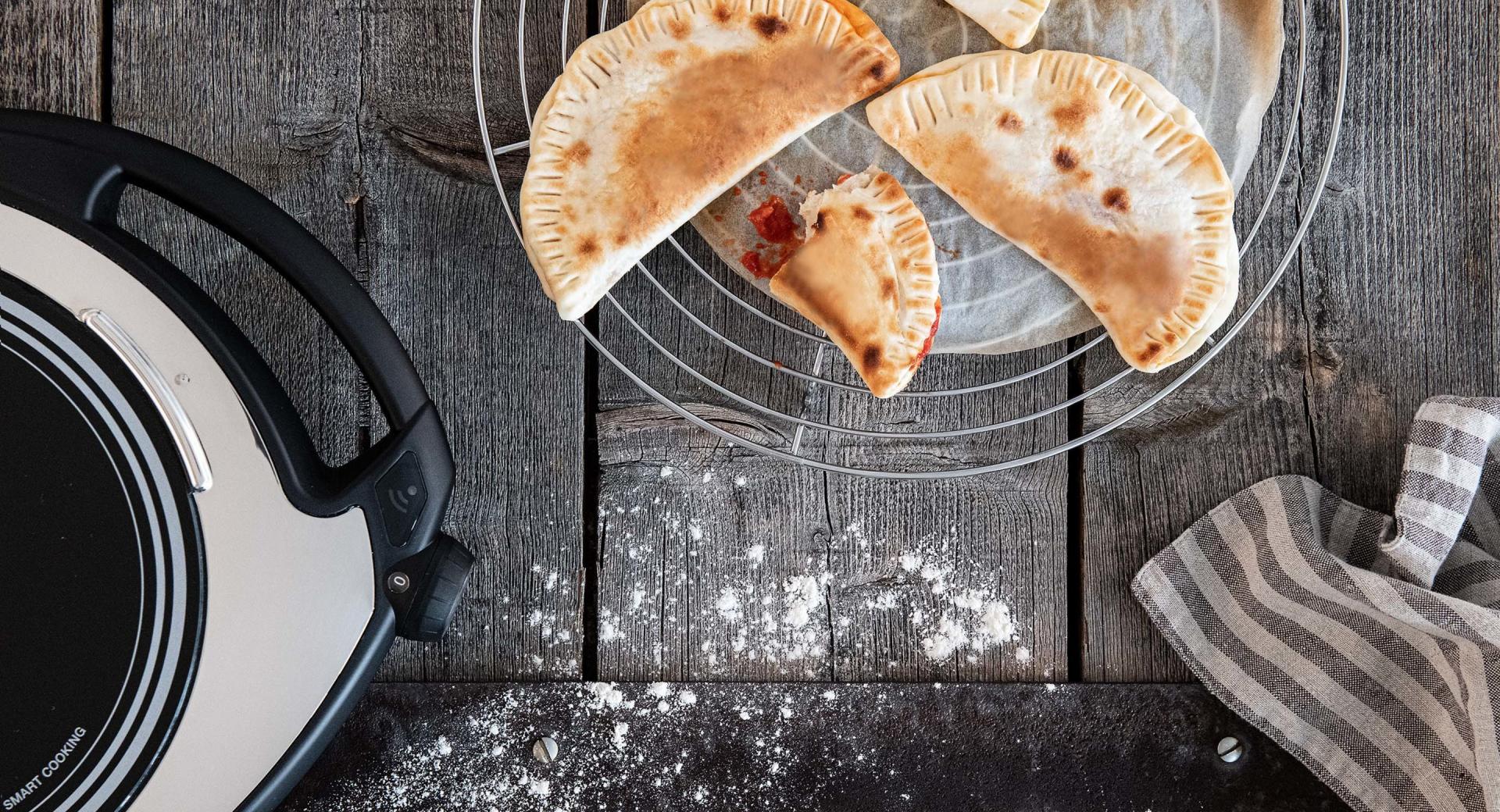 Stuffed pies (Panzerotti al forno)