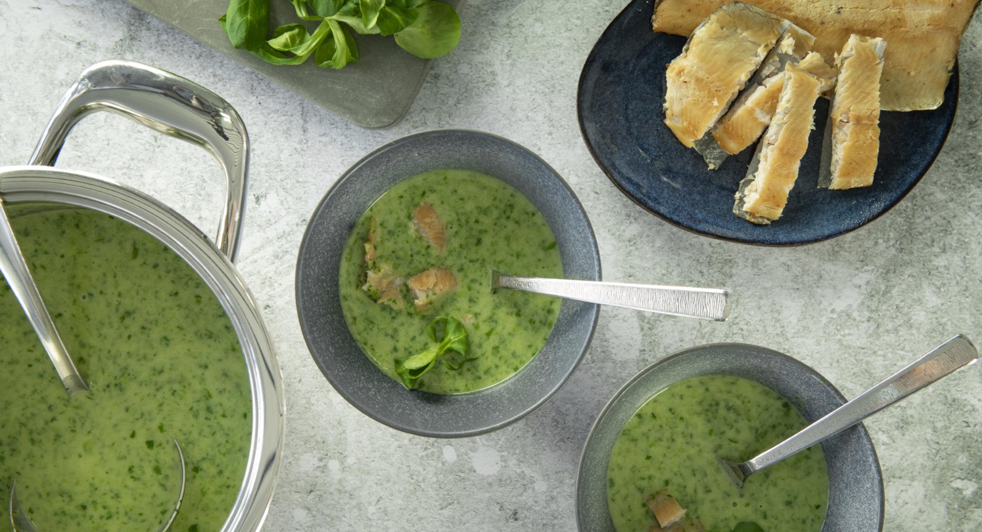 Lamb’s lettuce soup with smoked trout