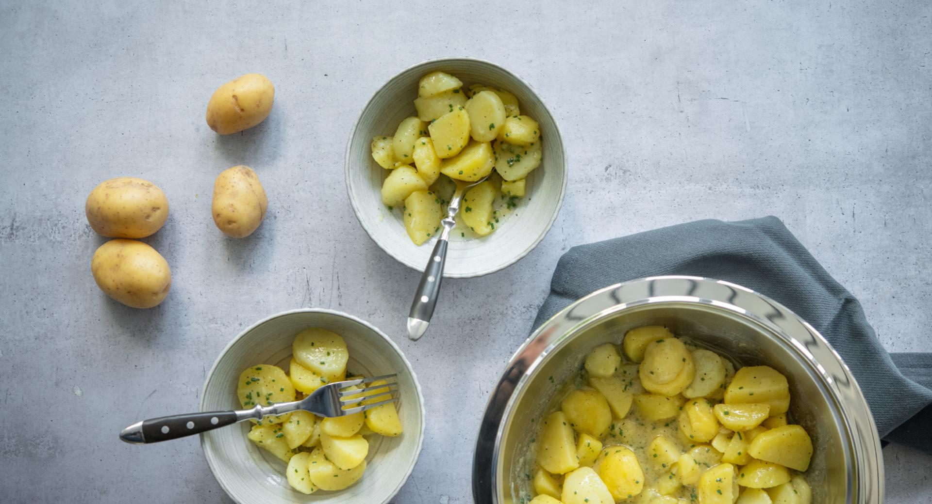 Potato salad with walnut oil