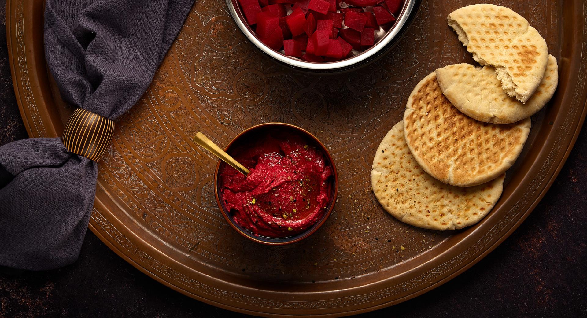 Beetroot hummus