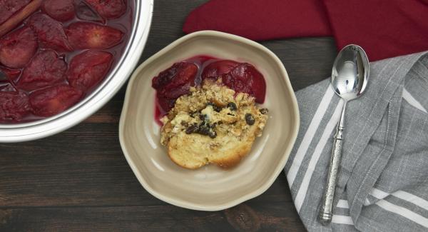 At the end of cooking time let the bread pudding cool down a little and serve lukewarm with the fruits.