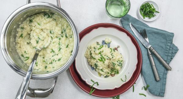 Clean wild garlic and cut finely. Add with cream and cheese to risotto and stir. Refine with spices and serve.