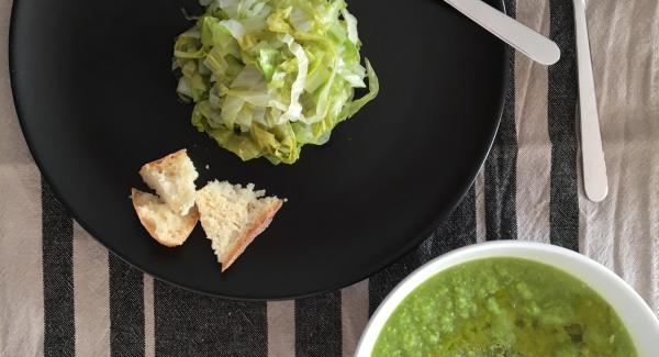 Bean puree with chicory