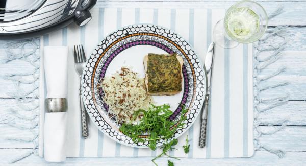 Salmon fillet with lime-rucola crust