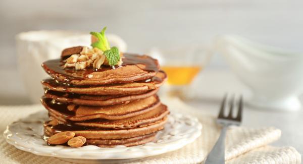 Chocolate pancake cake 