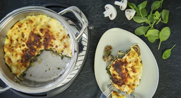 Mushroom lasagne with spinach