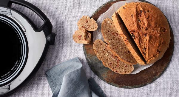 Tomato nut bread