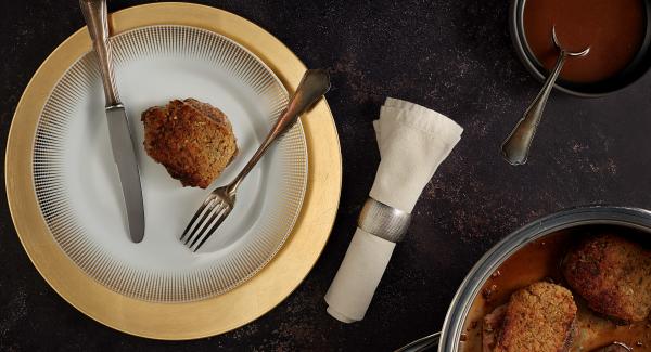 Fillet medallions with chestnut crust