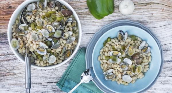 Beans with clams