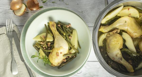 Bean stew with chicken and pears