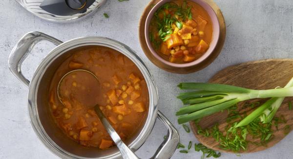 Sweet potato and chickpea curry