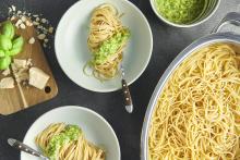 Spaghetti with macadamia pesto