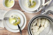 Plaice fillet rolls with dill cream sauce